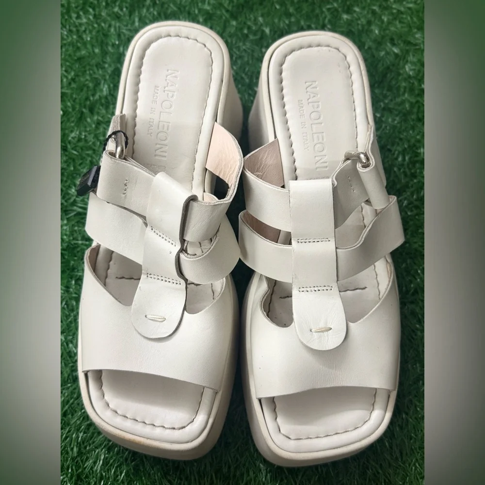Napoleoni Italy women’s platforms size‎ 39